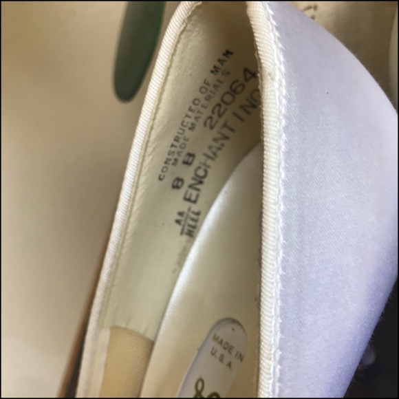 Dyeables Satin Bridal Pumps New - Picture 4 of 7